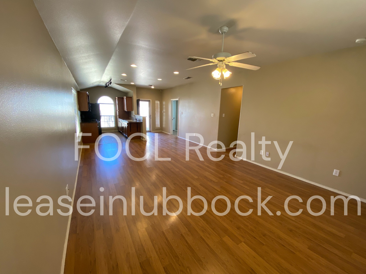 6529 92nd St - Photo 4 of 10