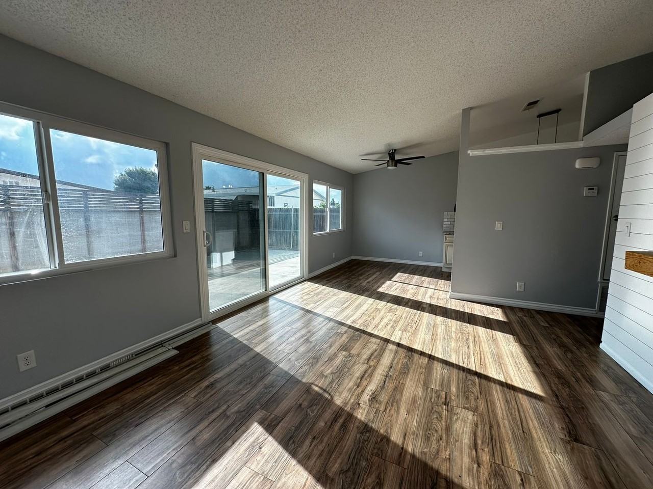 11828 Bayless St - Photo 4 of 15