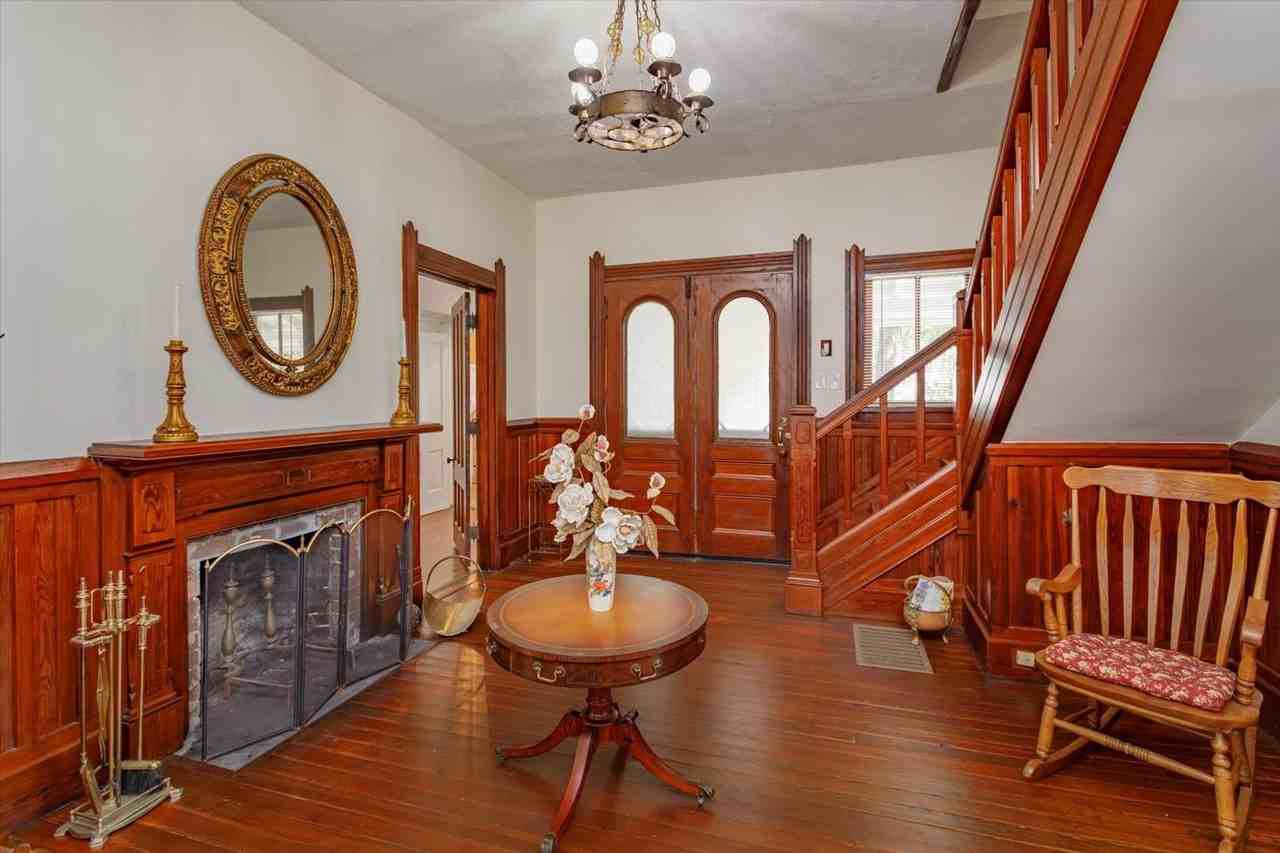593 W Church Ave - Photo 4 of 35