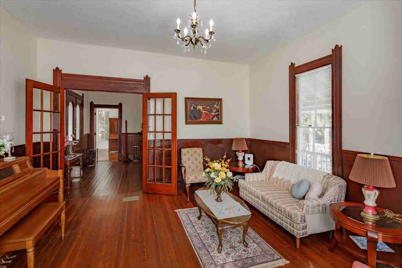 593 W Church Ave - Photo 7 of 35