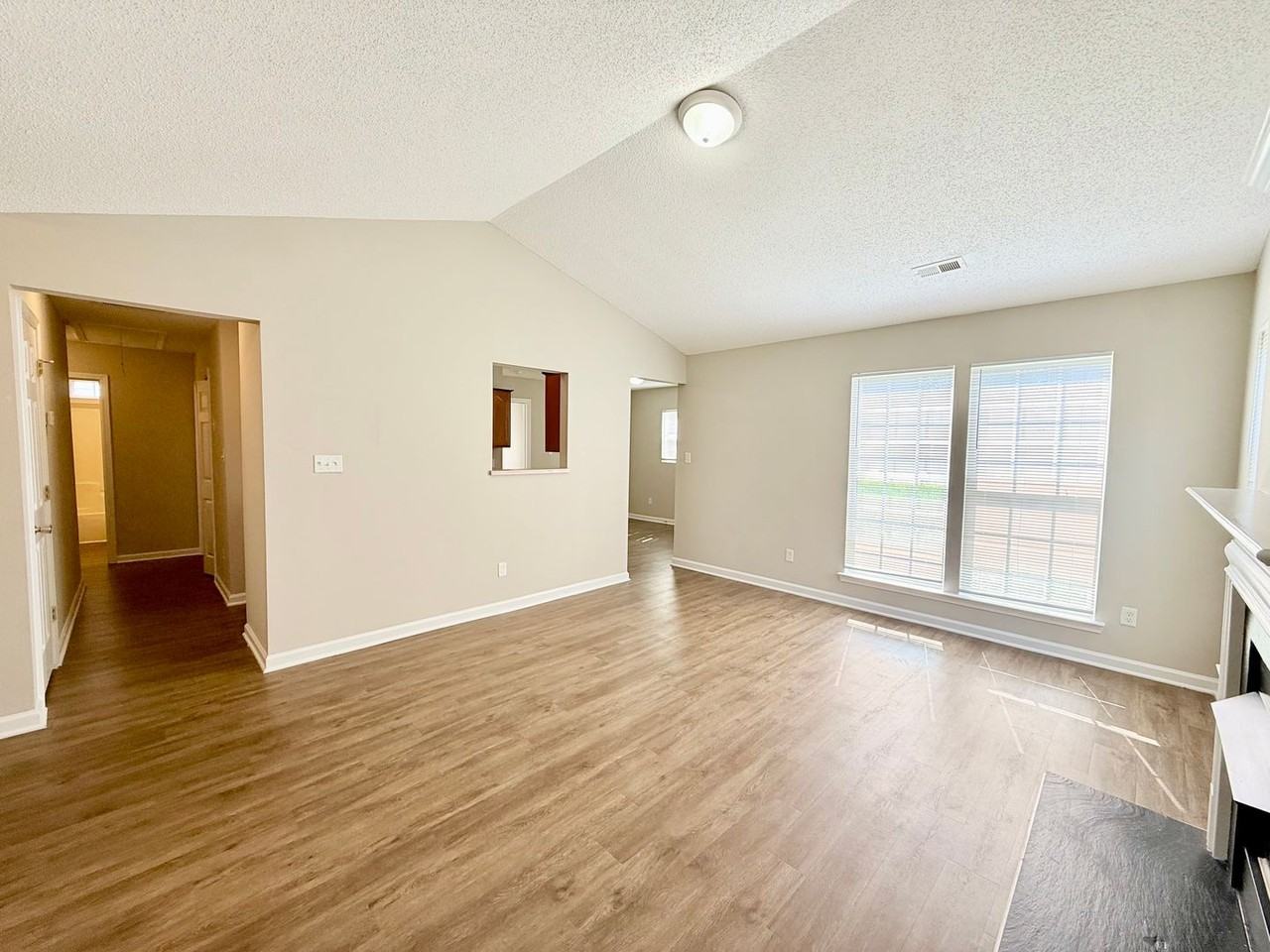 1706 Oakdale Green Dr - Photo 3 of 15