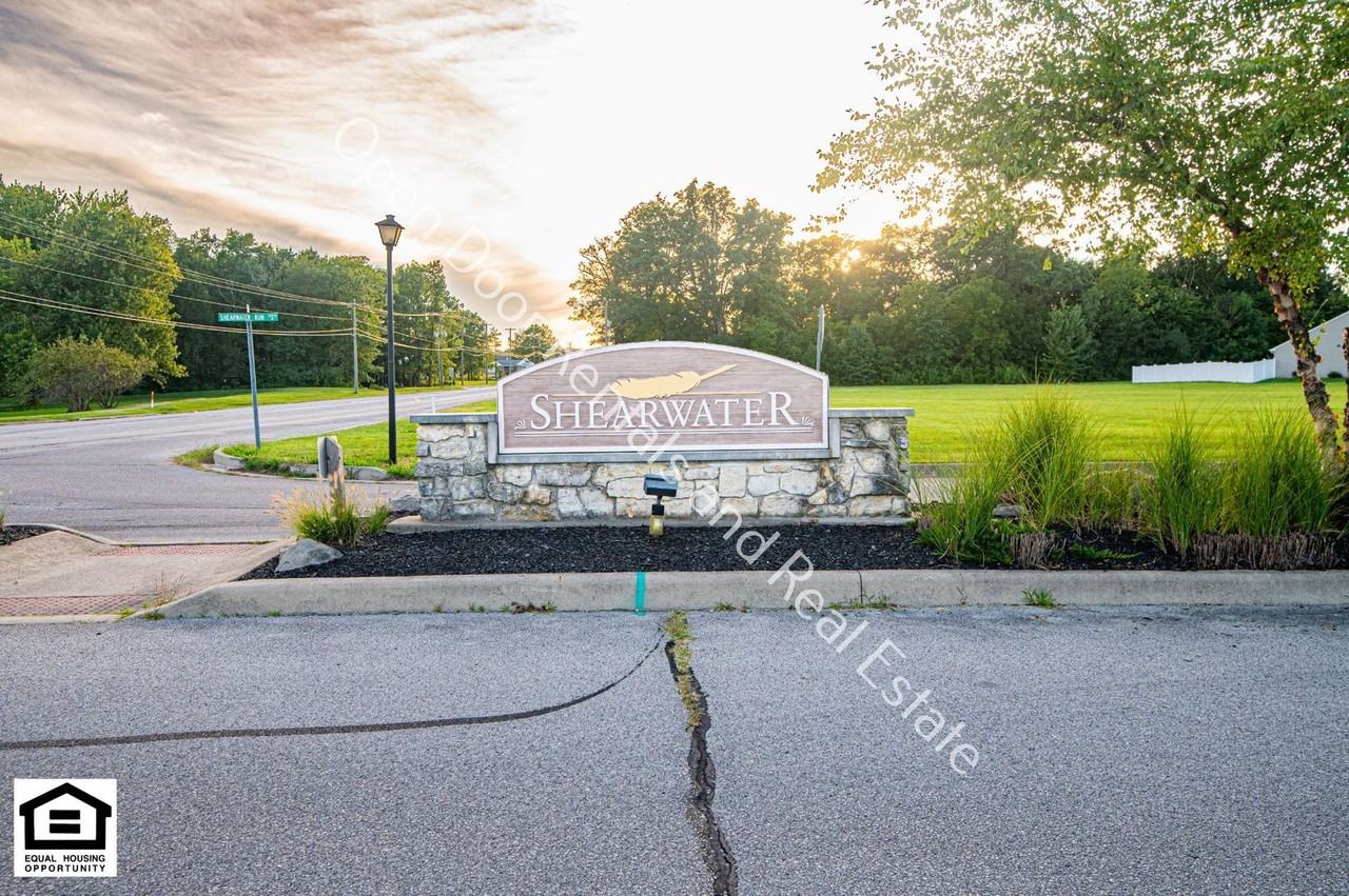 12595 Shearwater Run - Photo 2 of 32