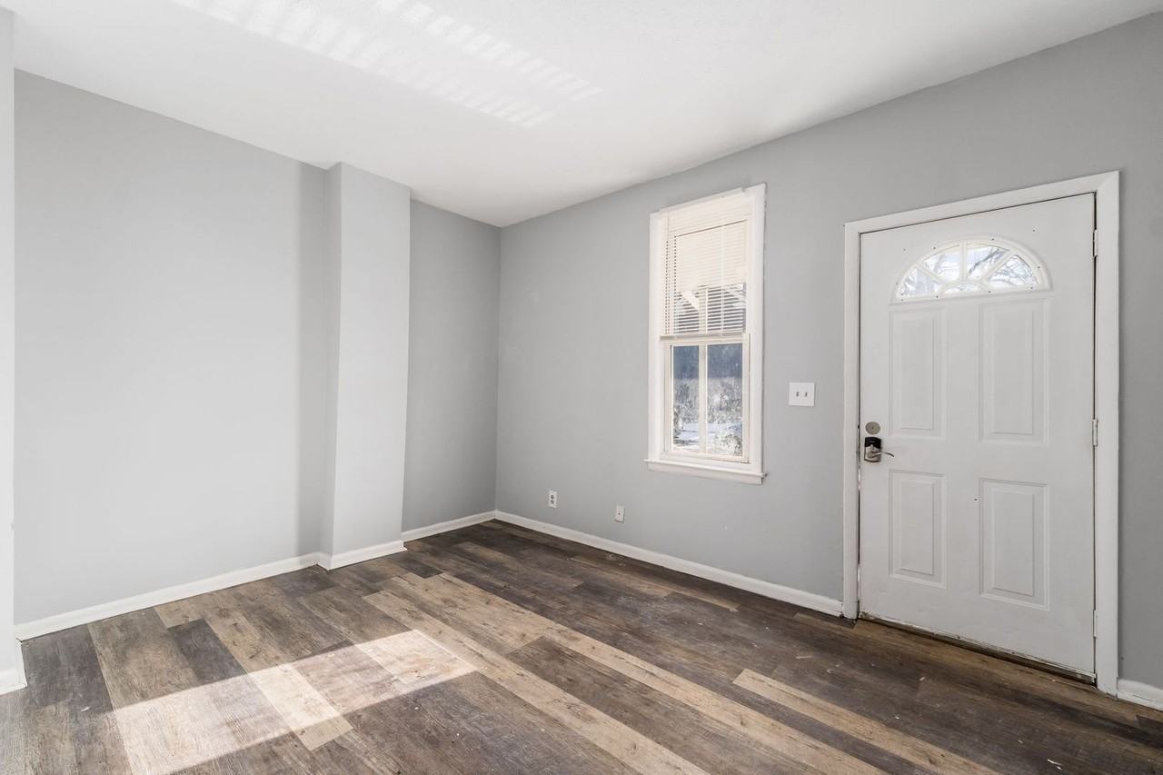 801 W 5th Ave - Photo 7 of 18