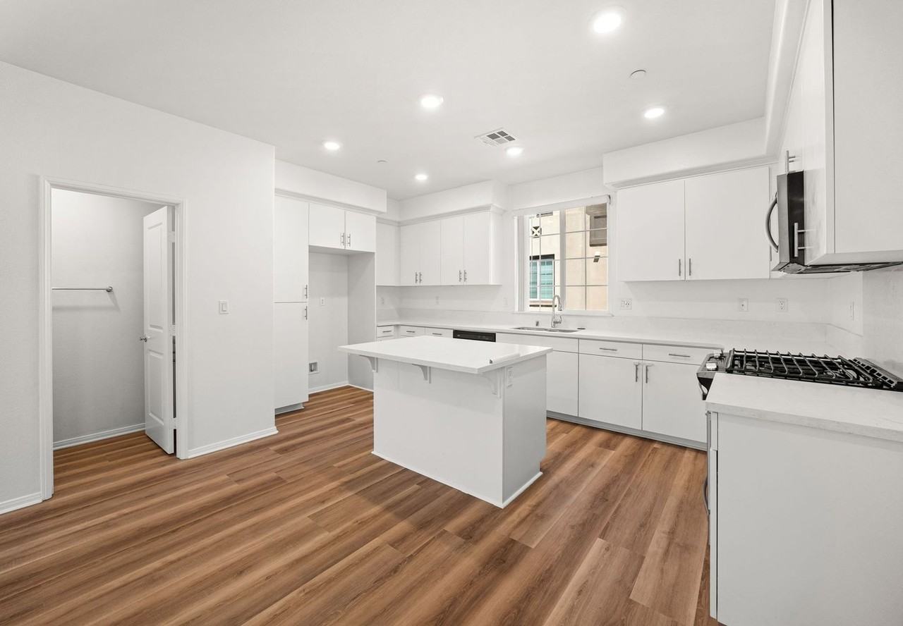 7347 Solstice Pl - Photo 3 of 18