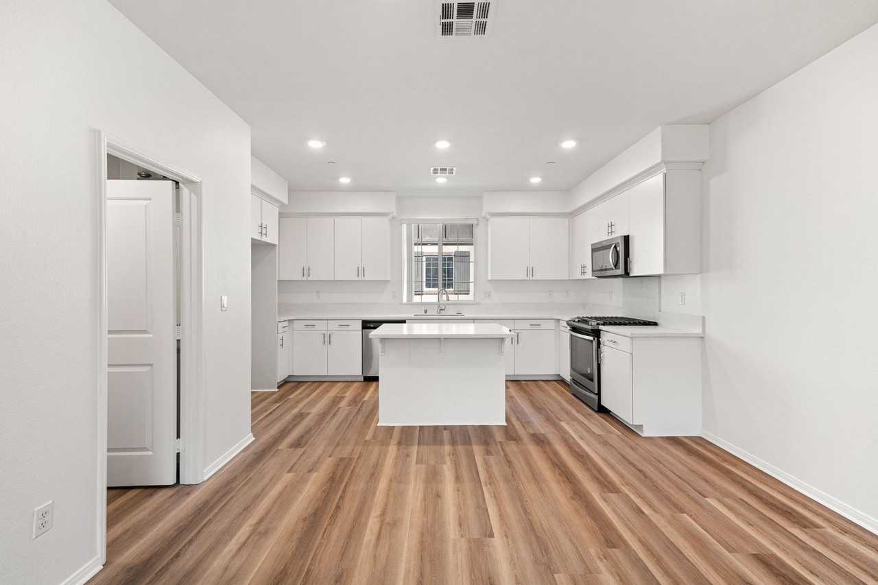7347 Solstice Pl - Photo 5 of 18