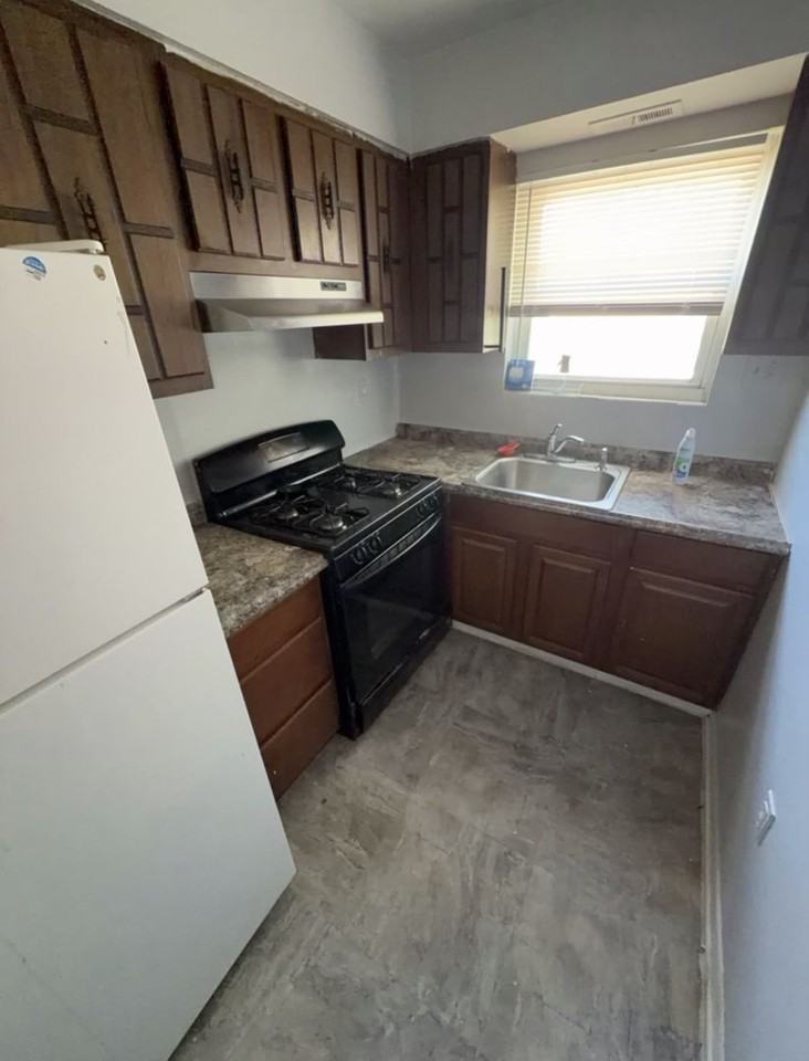 6503 Marsden St - Photo 4 of 7