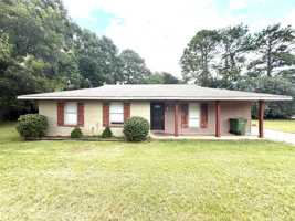 featured image of 402 Mulligan Dr