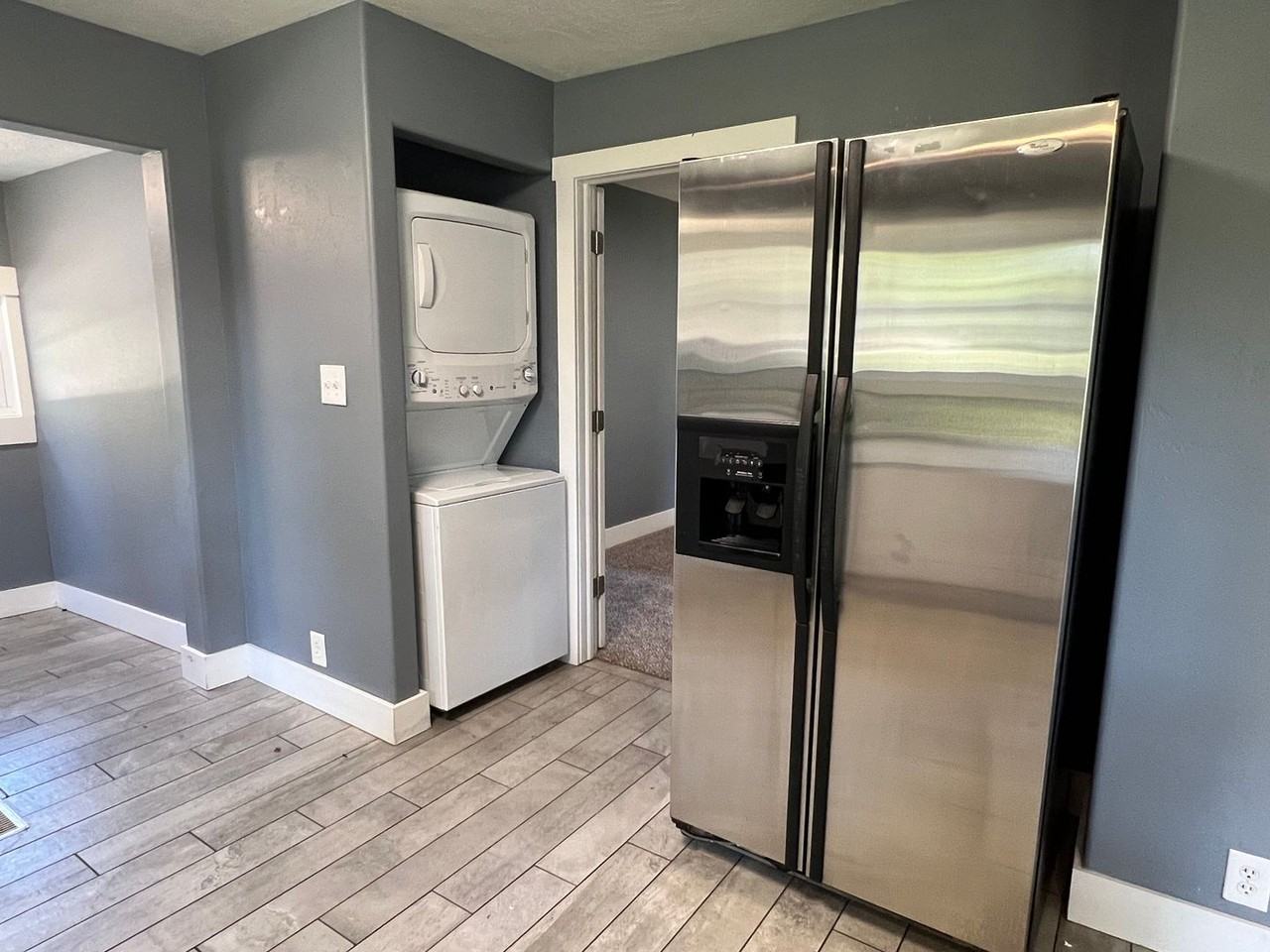 2433 N Albertha Ave - Photo 5 of 12