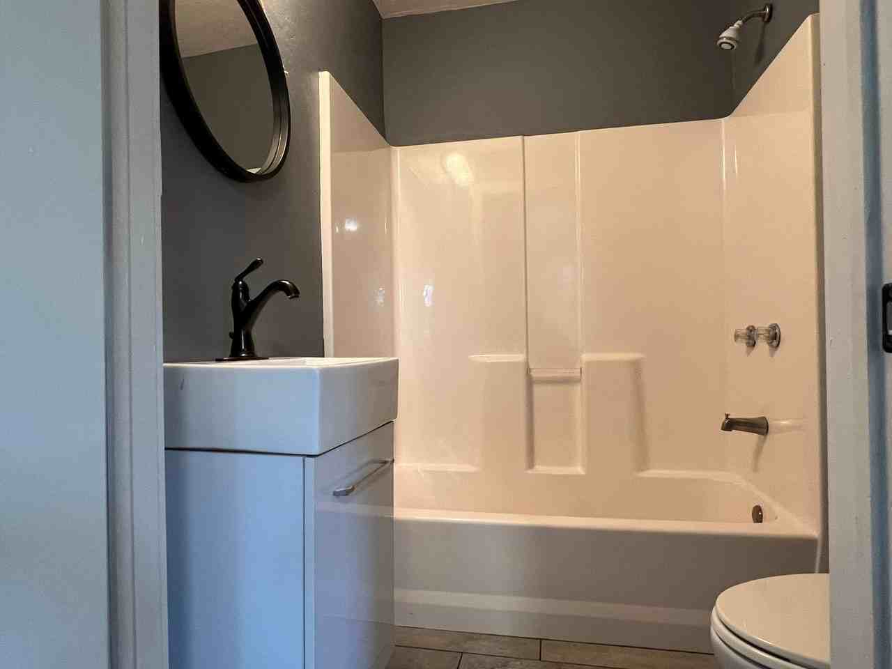 2433 N Albertha Ave - Photo 7 of 12