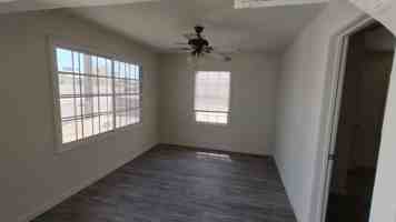 featured image of 880 S 12th Ave