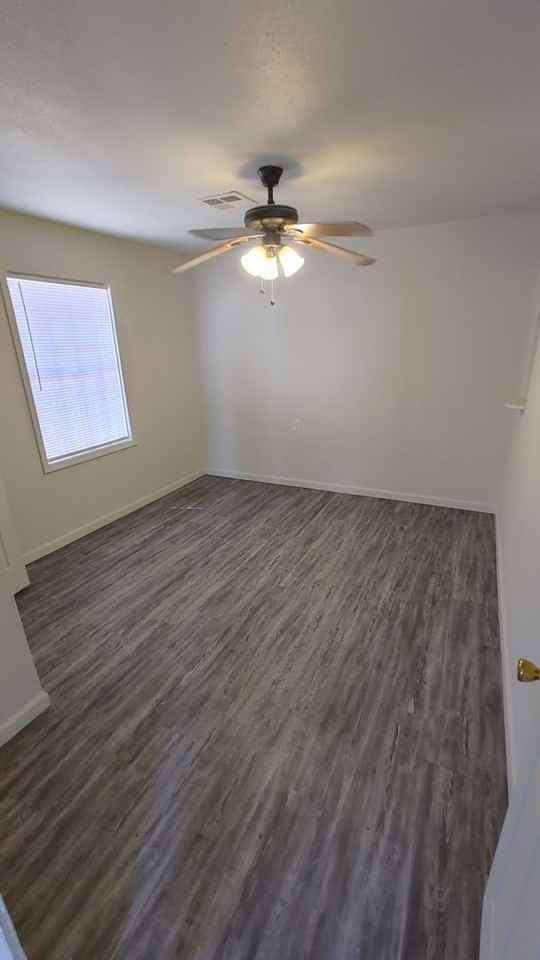 880 S 12th Ave - Photo 4 of 4