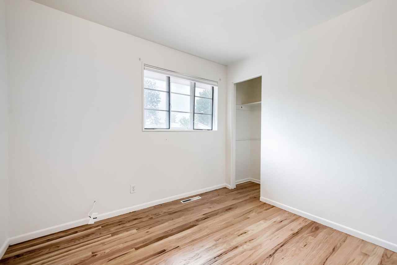 120 S 42nd St - Photo 5 of 12