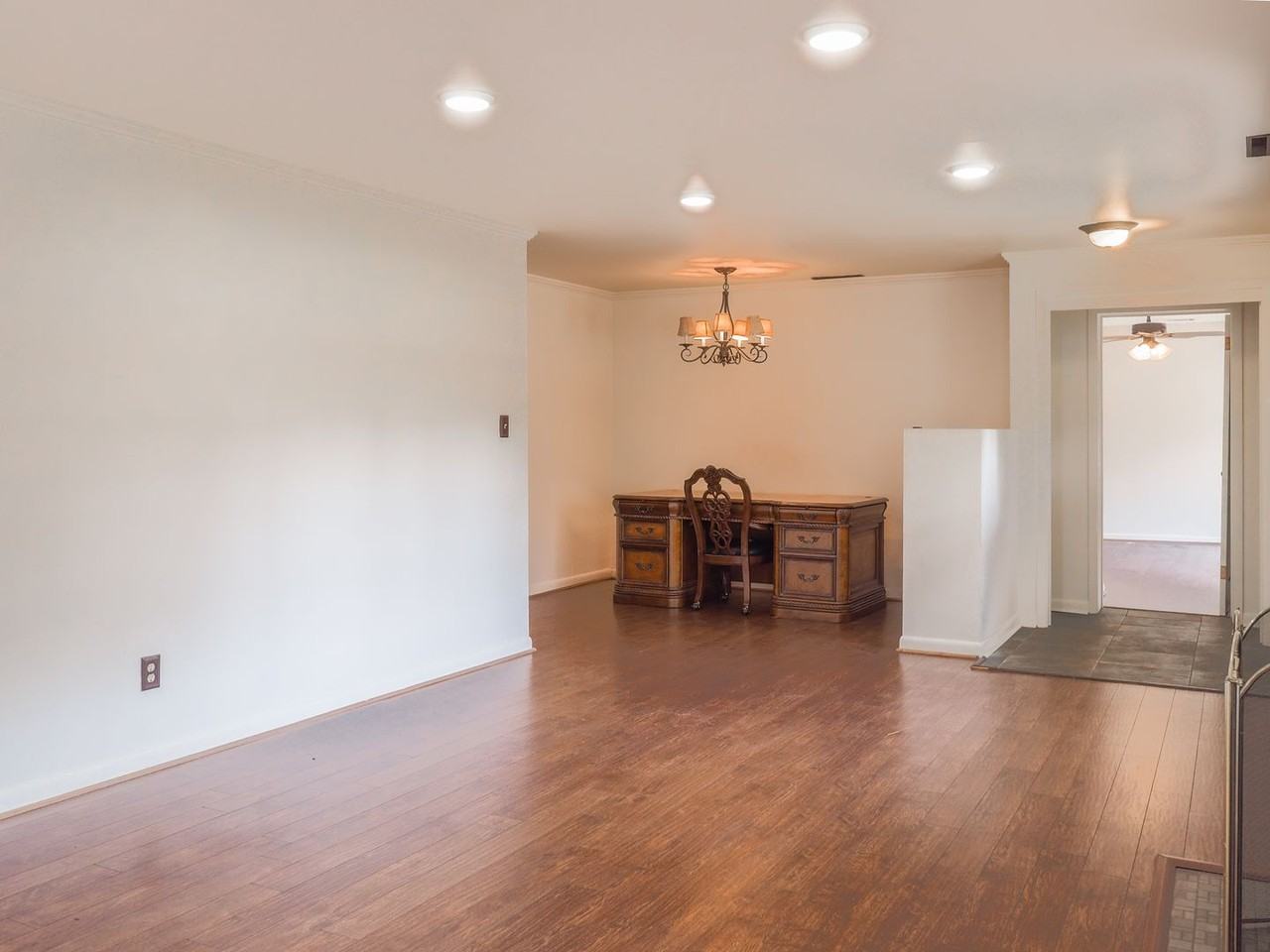 403 Granade St - Photo 3 of 21