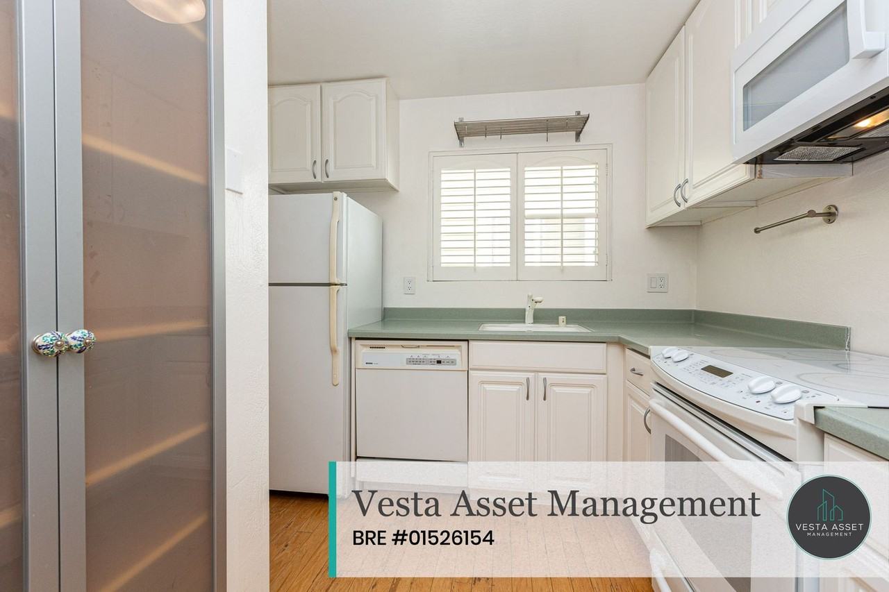 1464 Grove St #301 - Photo 5 of 18