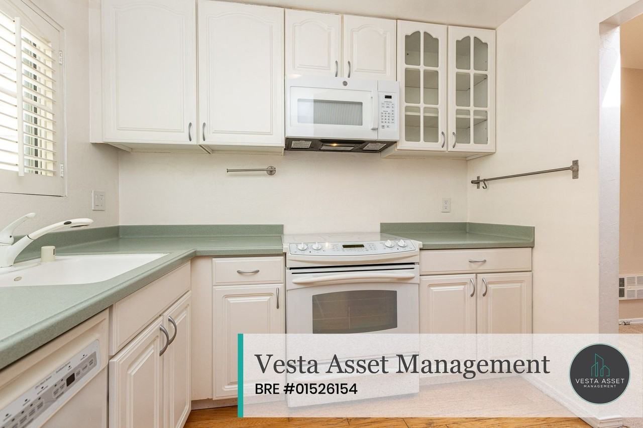 1464 Grove St #301 - Photo 7 of 18