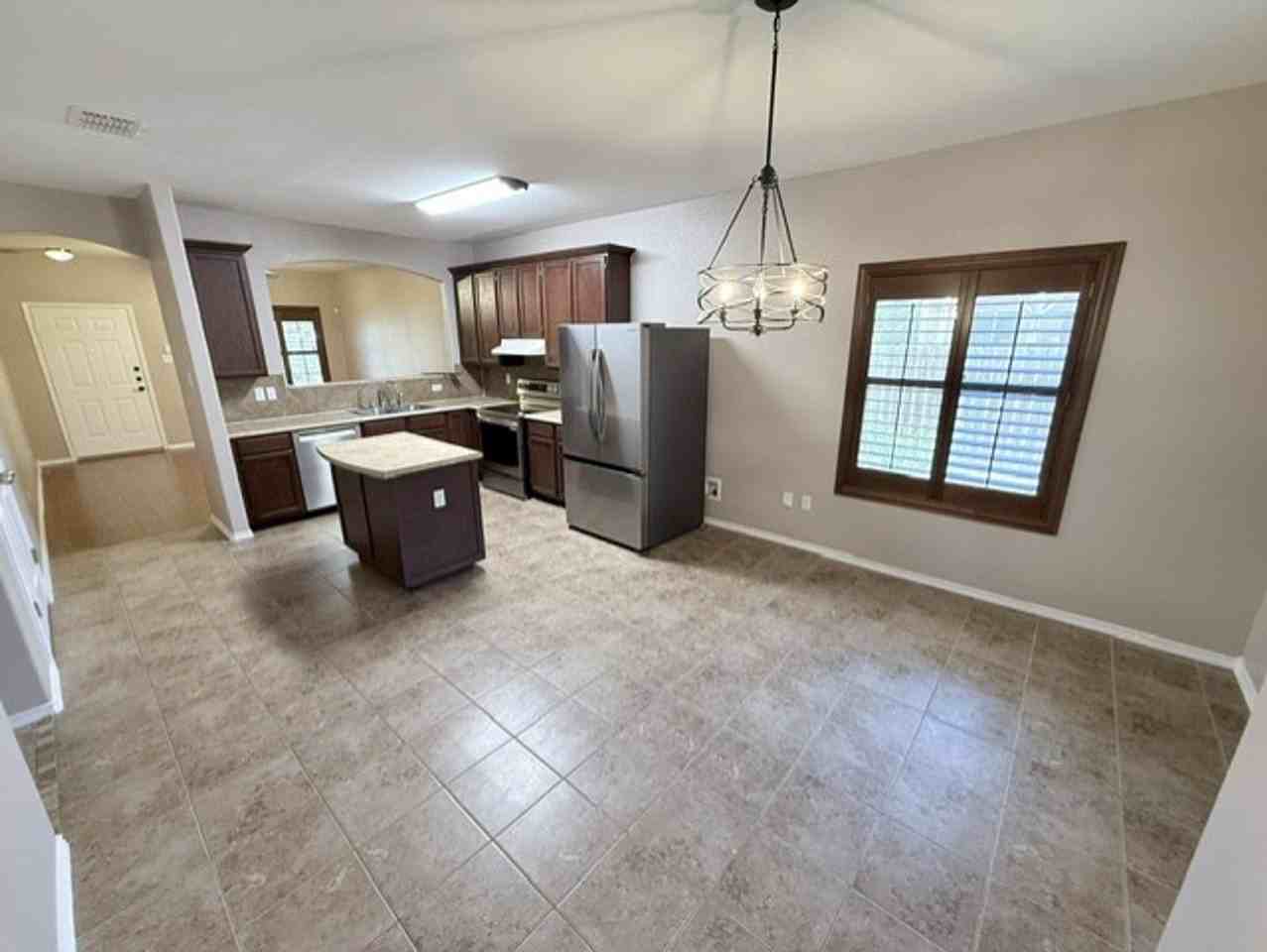11307 Kirby Dr - Photo 6 of 19