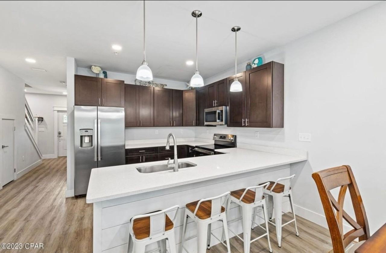 2226 Joan Ave - Photo 3 of 26