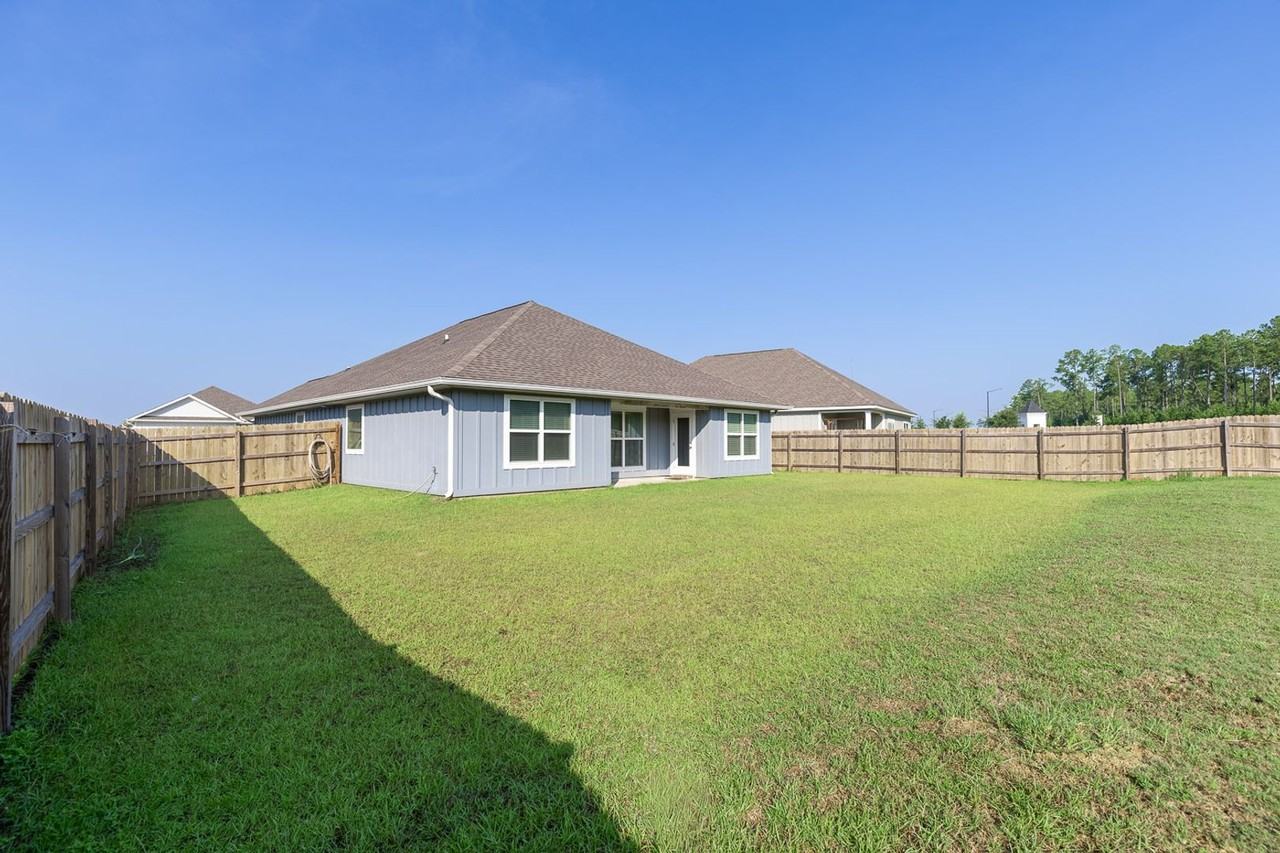 13437 Antler Hill Rd - Photo 4 of 23