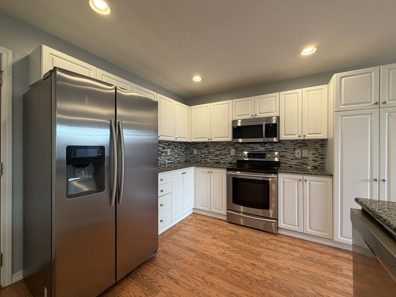 5042 Ne Schoeler Cir - Photo 7 of 45