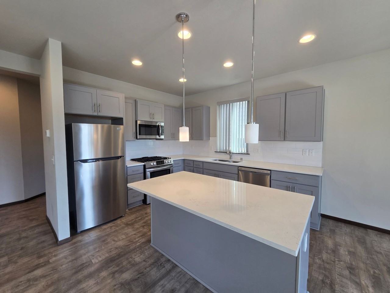 5151 Sophie St - Photo 6 of 38