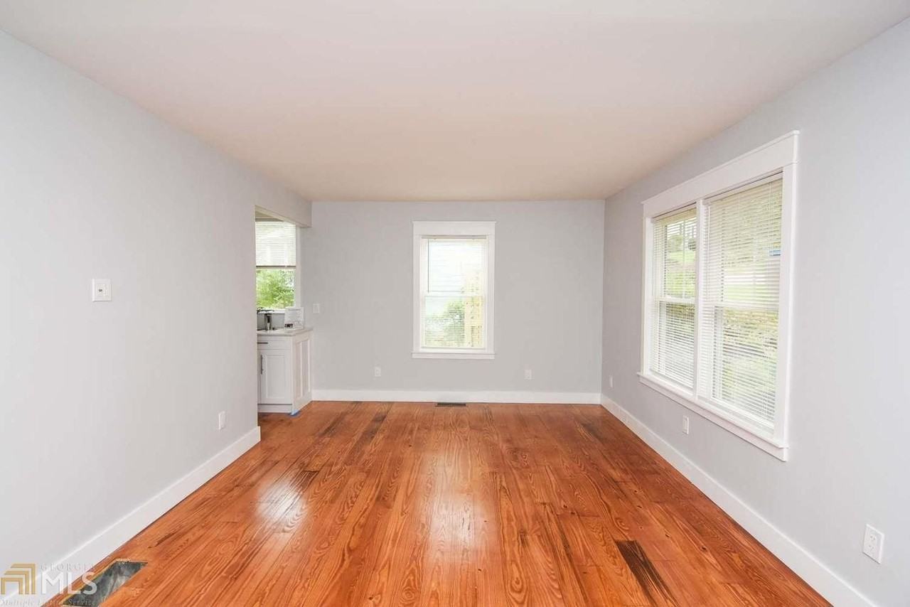 1879 Dyer Cir - Photo 5 of 19