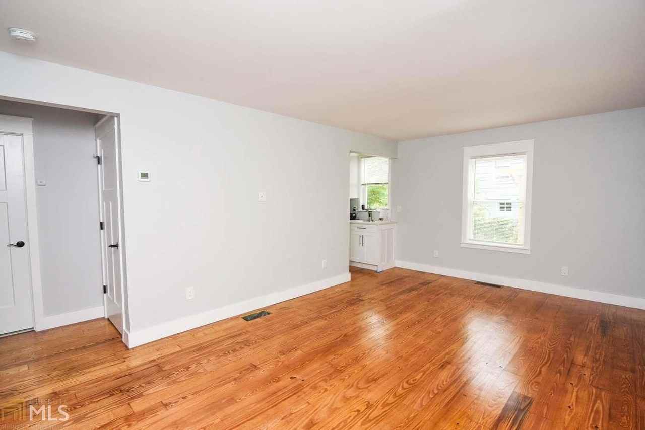 1879 Dyer Cir - Photo 6 of 19