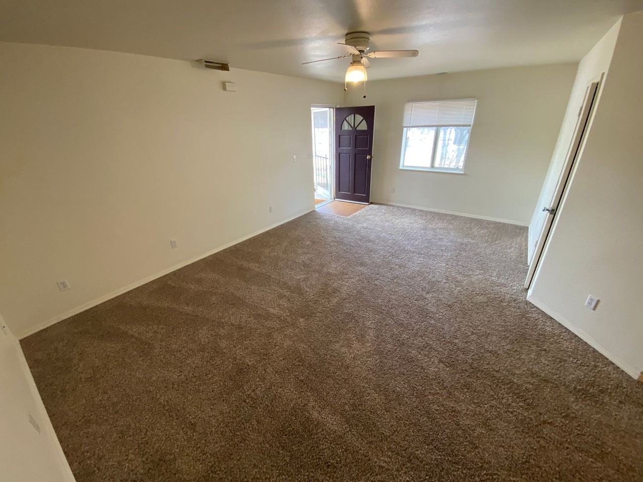 832 E 32nd St - Photo 3 of 13