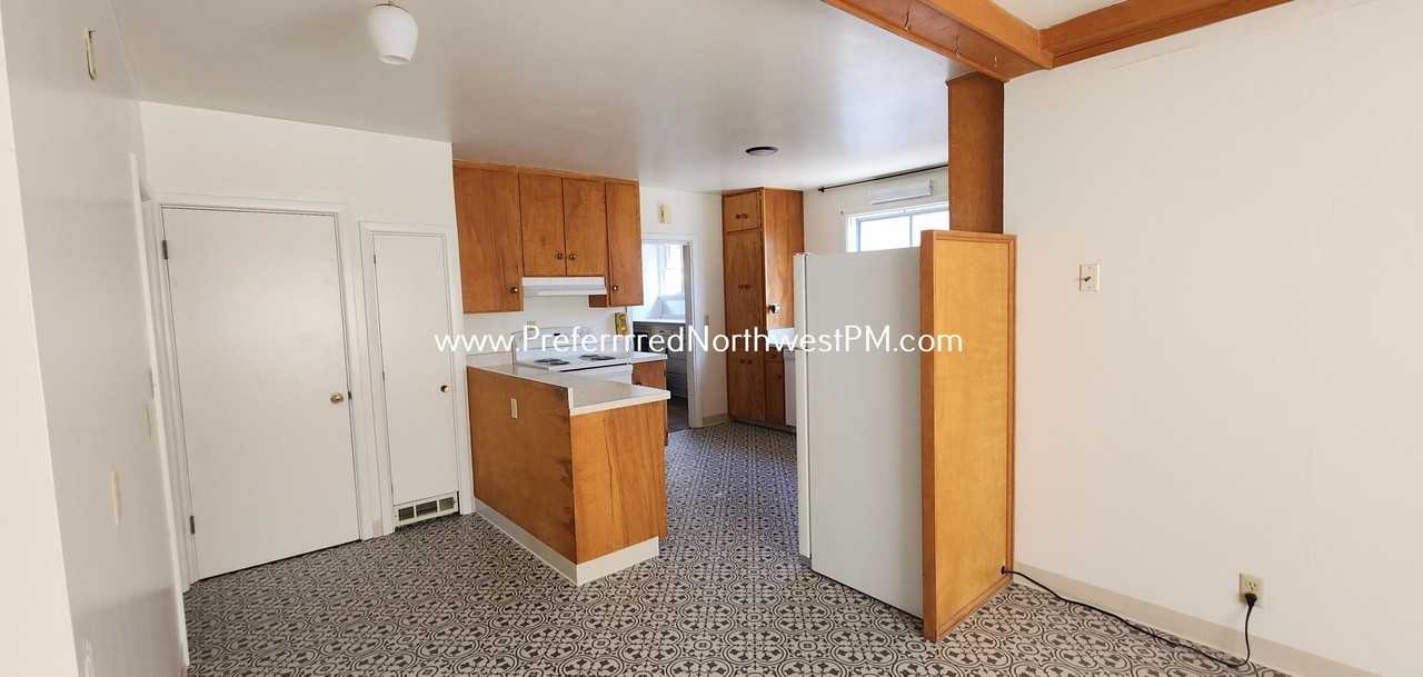 788 W 11th Ave - Photo 6 of 13