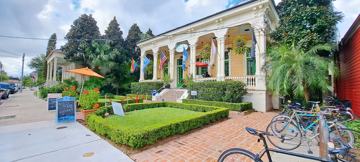 featured image of 722 Louisa St