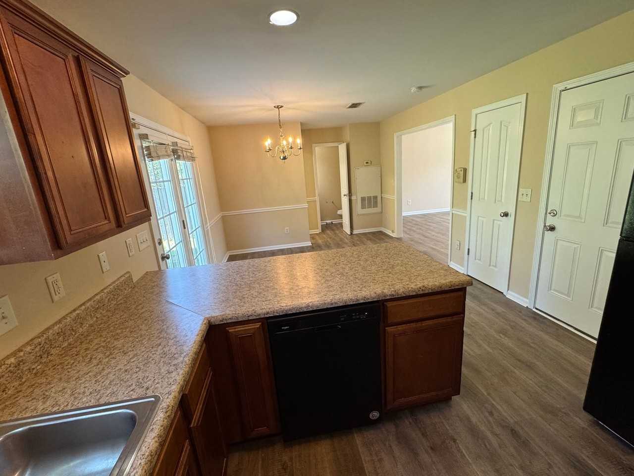 1441 Priestshore Bay - Photo 7 of 25