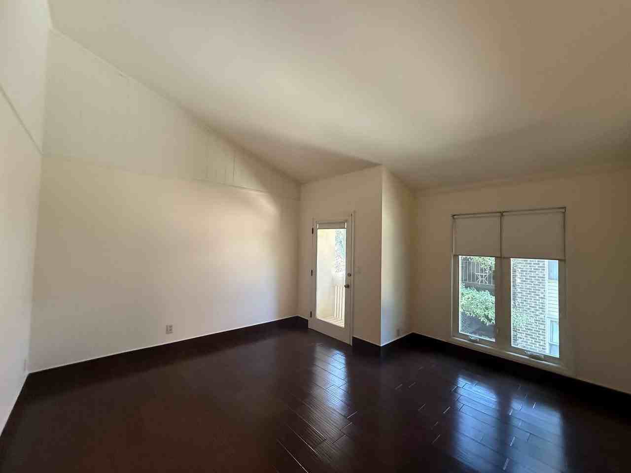 402 75th Ave N #G - Photo 7 of 9