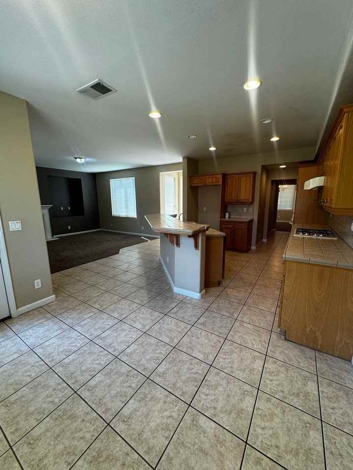 11066 Sawtooth Peak Way - Photo 3 of 27