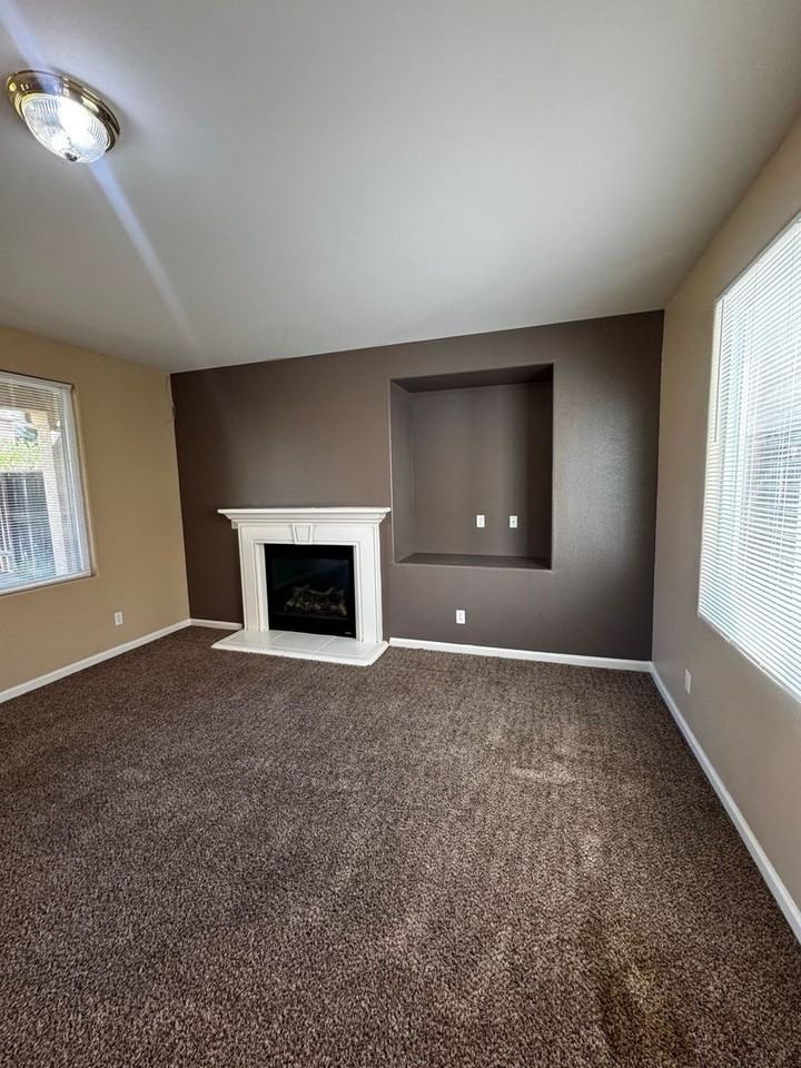 11066 Sawtooth Peak Way - Photo 5 of 27