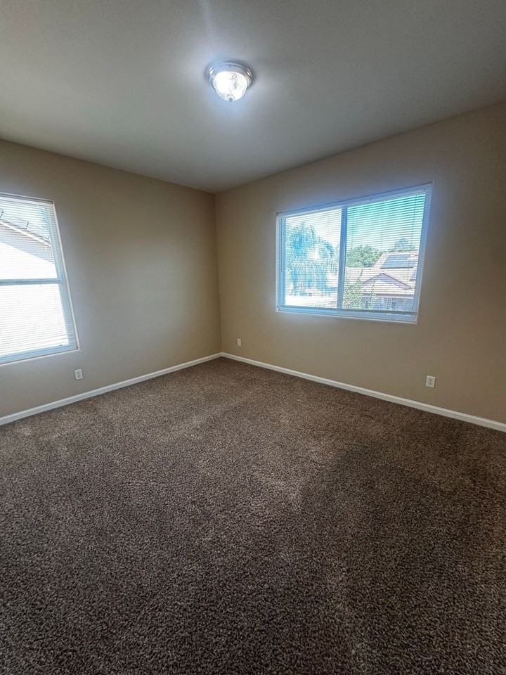 11066 Sawtooth Peak Way - Photo 7 of 27