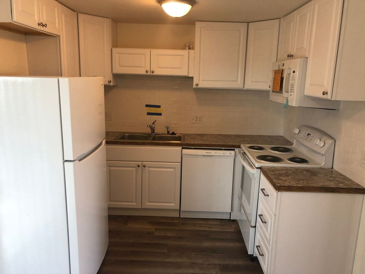 1143 W Cascade Ave - Photo 2 of 6