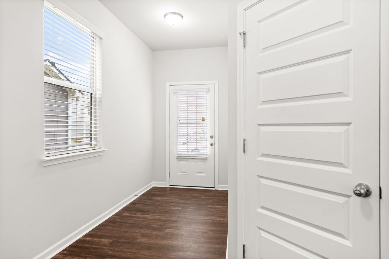 2426 Peak Ridge Ln - Photo 3 of 28