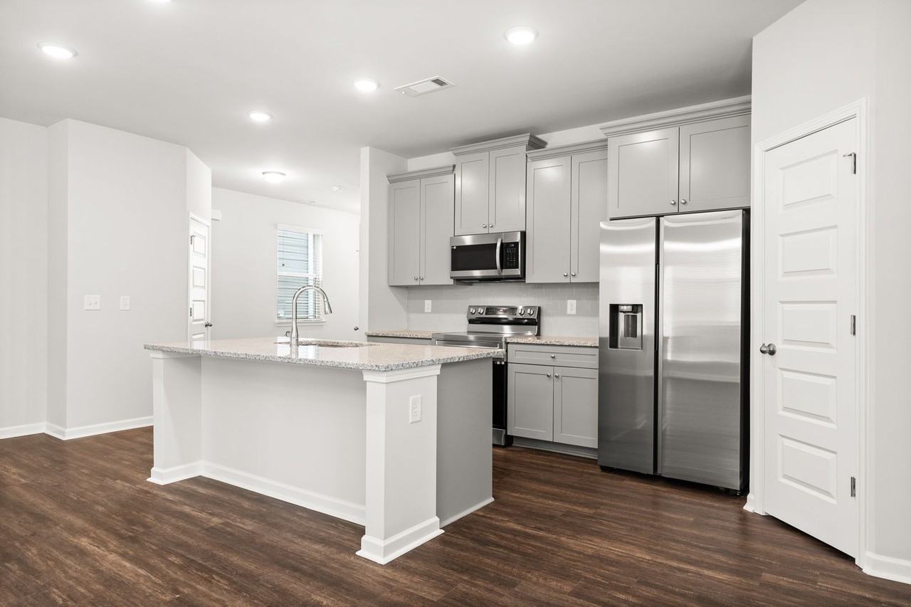 2426 Peak Ridge Ln - Photo 6 of 28