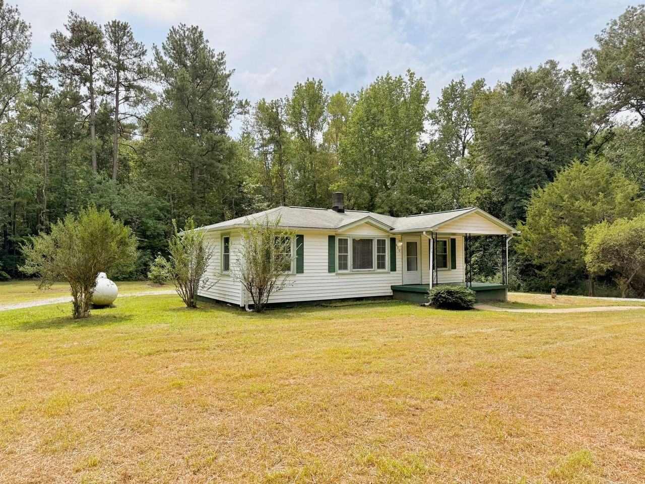 620 Forksville Rd - Photo 2 of 19