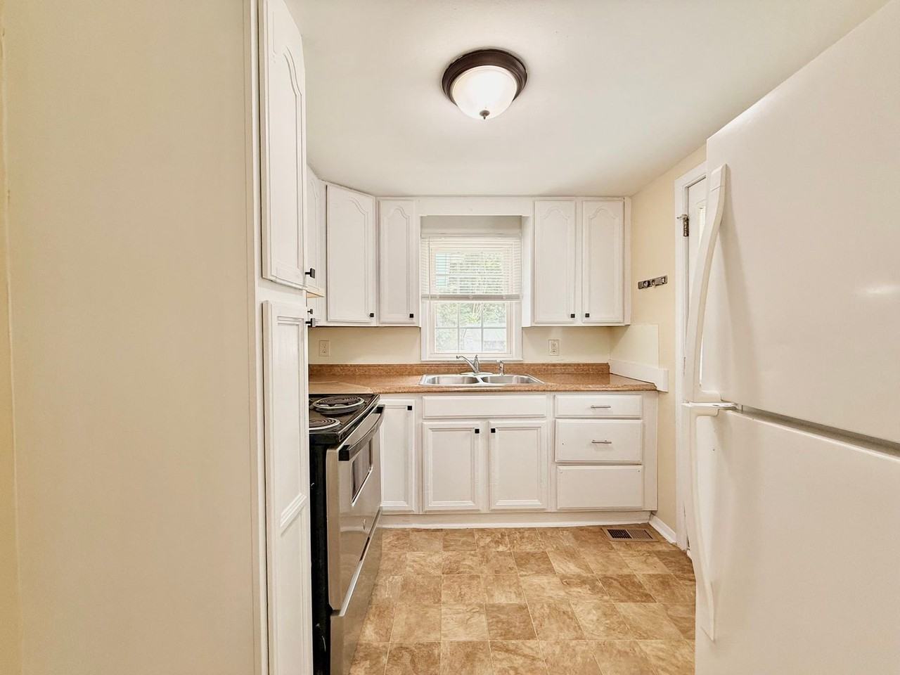 620 Forksville Rd - Photo 6 of 19
