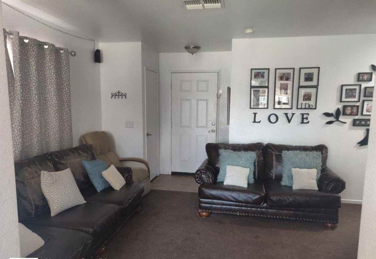 240 Morongo Dr - Photo 3 of 9