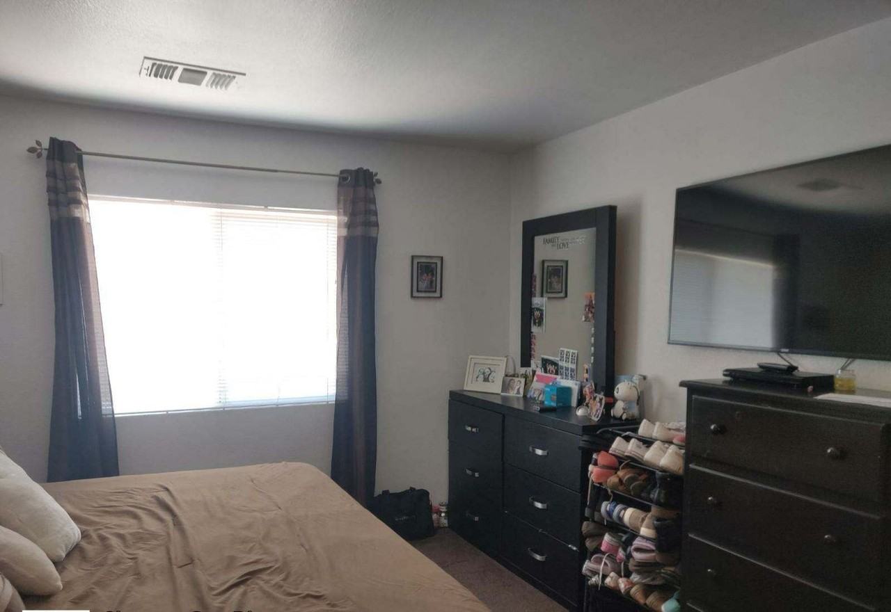 240 Morongo Dr - Photo 7 of 9
