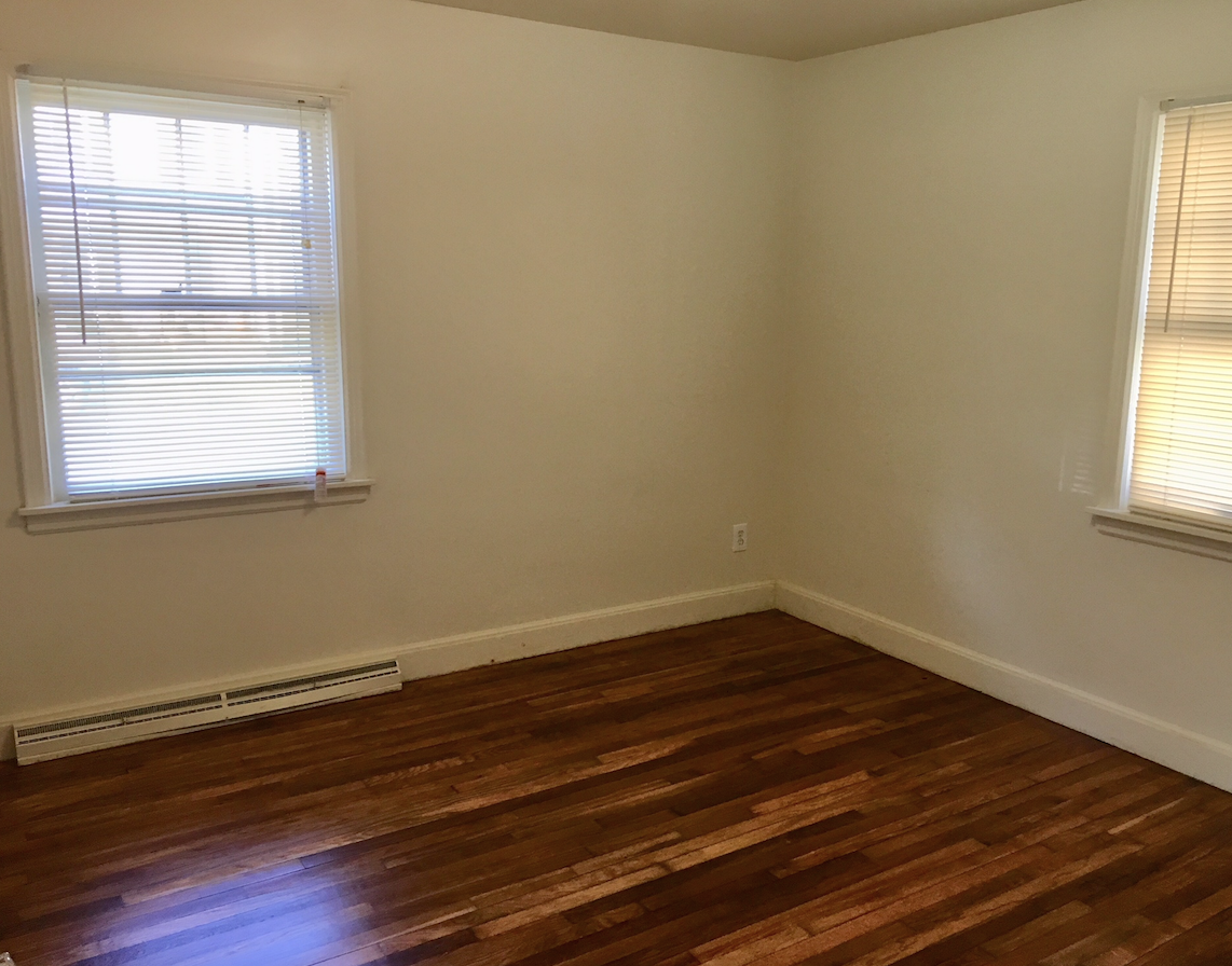 115 Hughes St - Photo 7 of 9