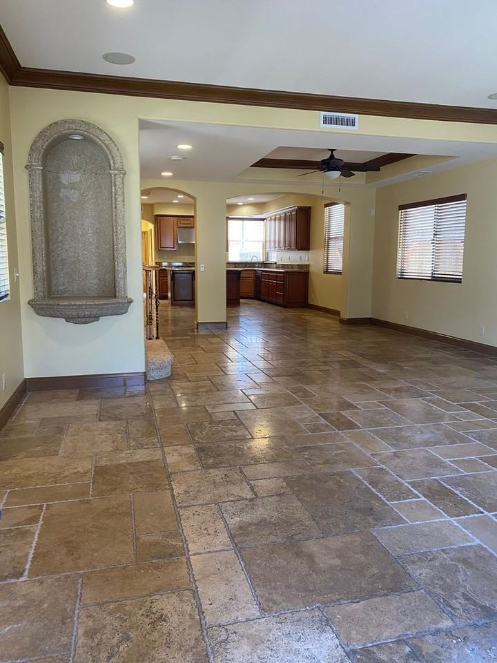 318 9th St - Photo 5 of 50