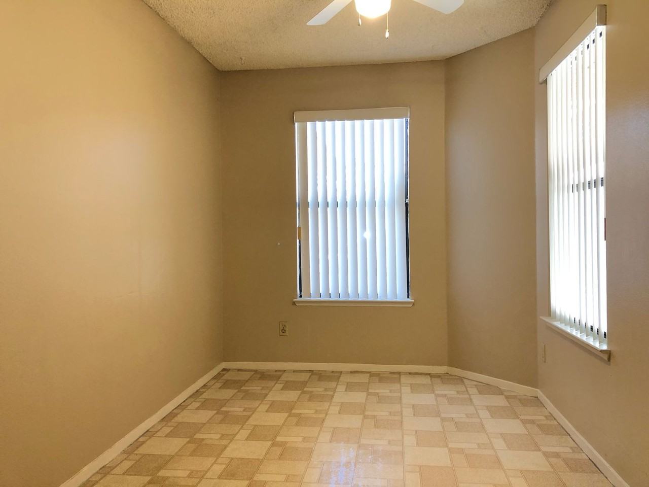 304 Crosswind Way - Photo 6 of 21
