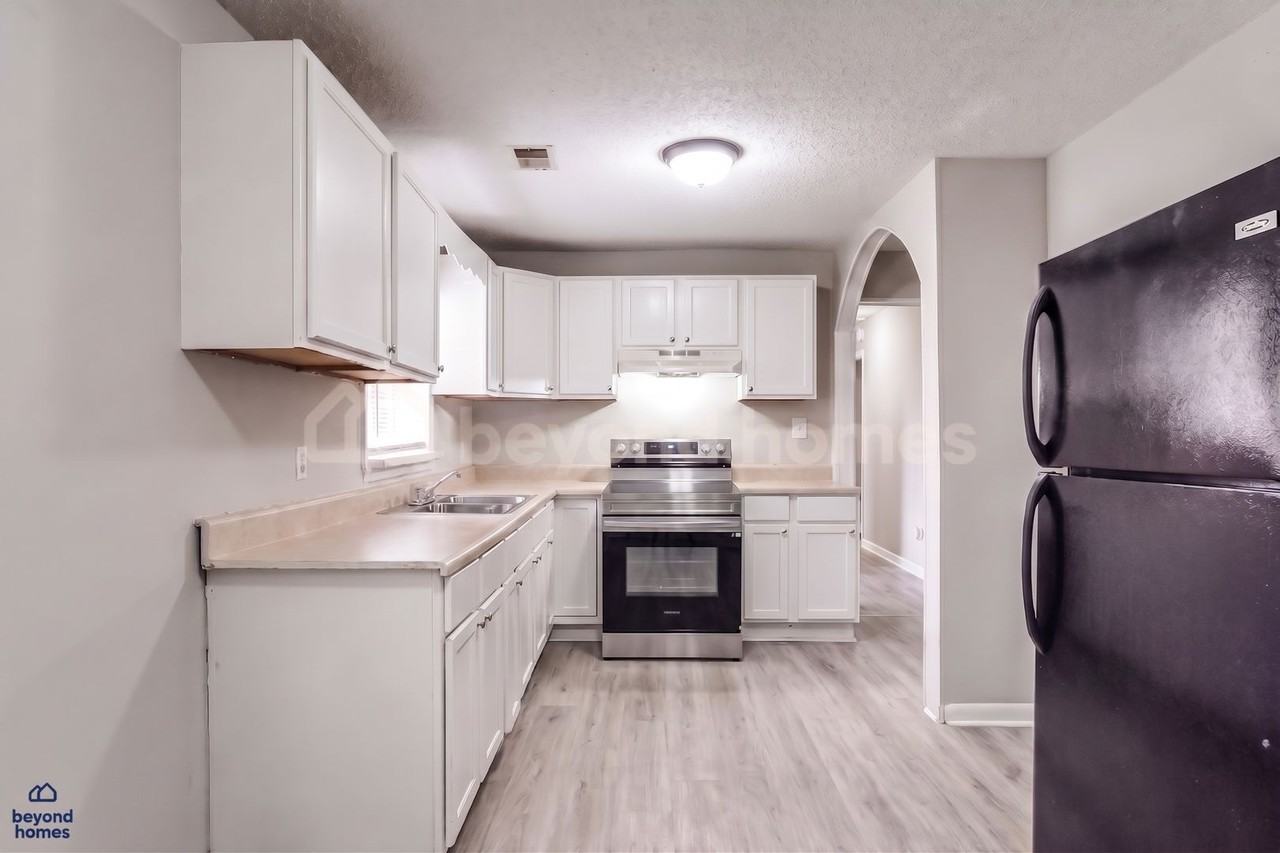 1421 26th Ave N - Photo 5 of 17
