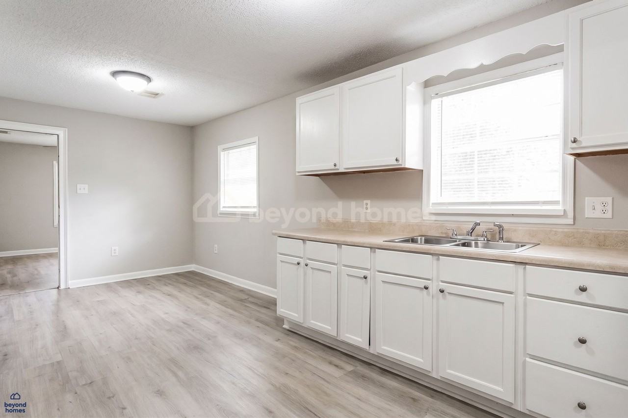 1421 26th Ave N - Photo 6 of 17