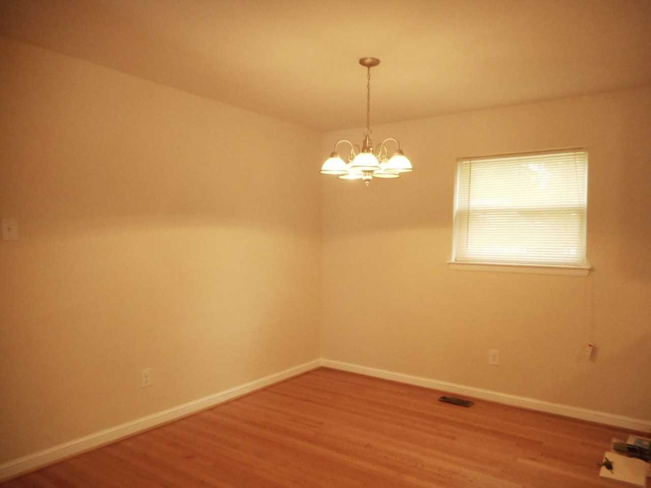 120 Latham Dr - Photo 3 of 9