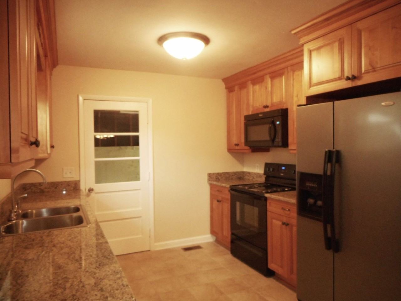 120 Latham Dr - Photo 4 of 9