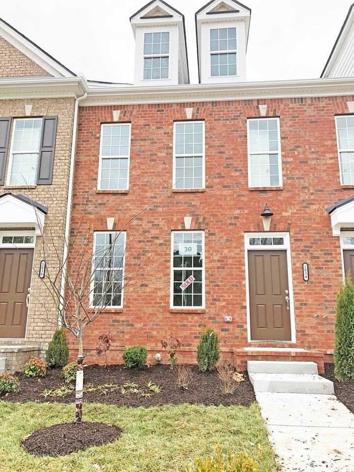 2034 Middle Tennessee Blvd - Photo 2 of 25