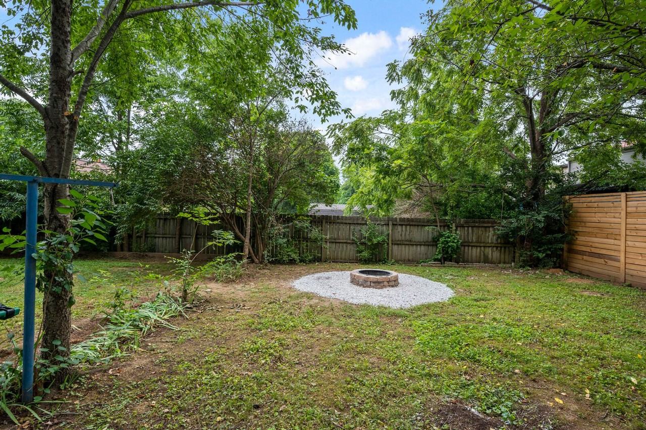 2537 Stinson Rd - Photo 7 of 32